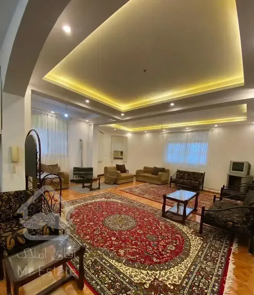 فروش ویلایی۱۷۰خیابان رسالت