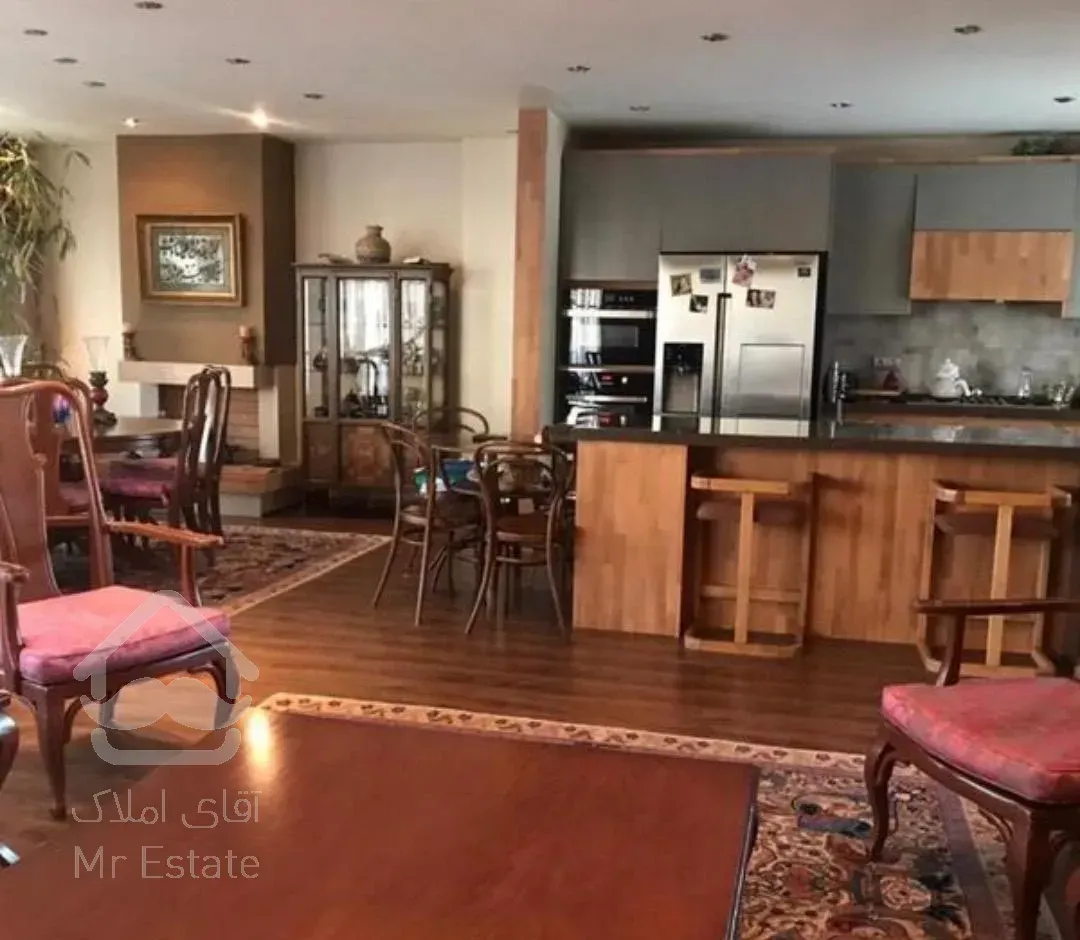 آپارتمان ۱۶۰ متر ۳ خوابه (قدیمی )