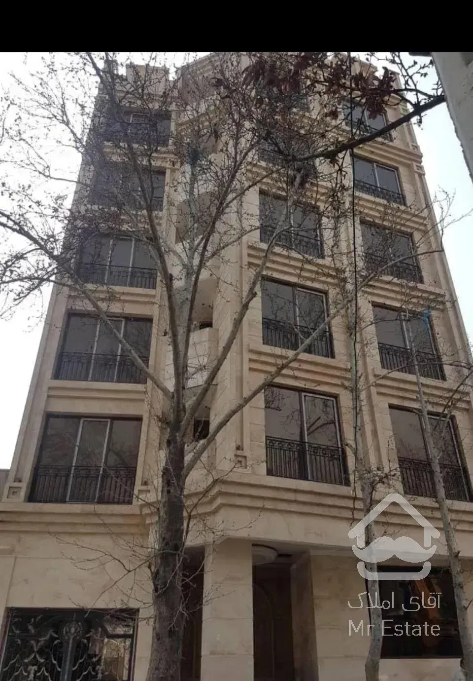 آپارتمان /۱۴۰متر /تاپ لوکیشن