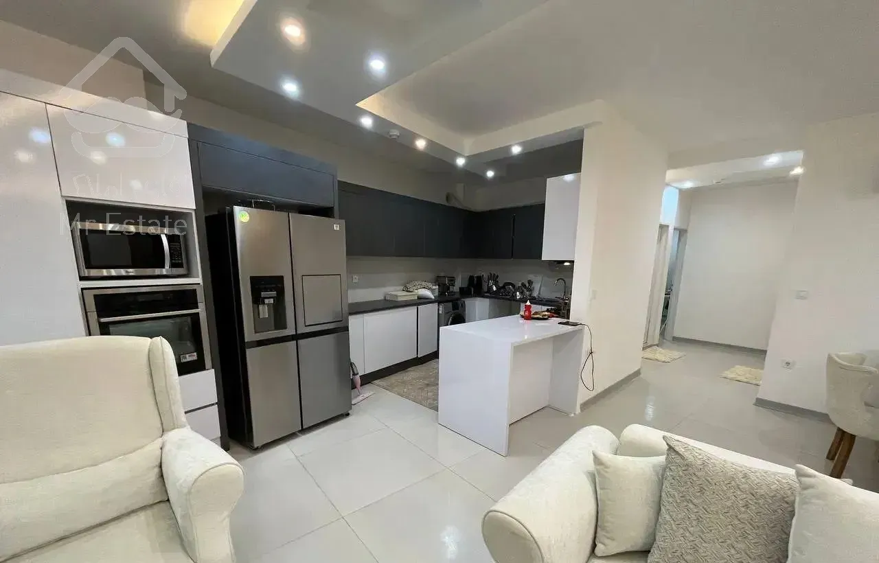 ۱۴۴ متر ۳ خواب خیابان حزین