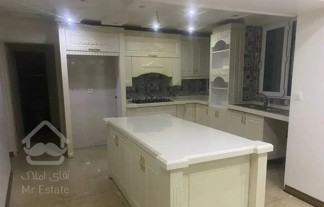 ۱۵۰ متر سه خواب اندرزگو تک واحدی