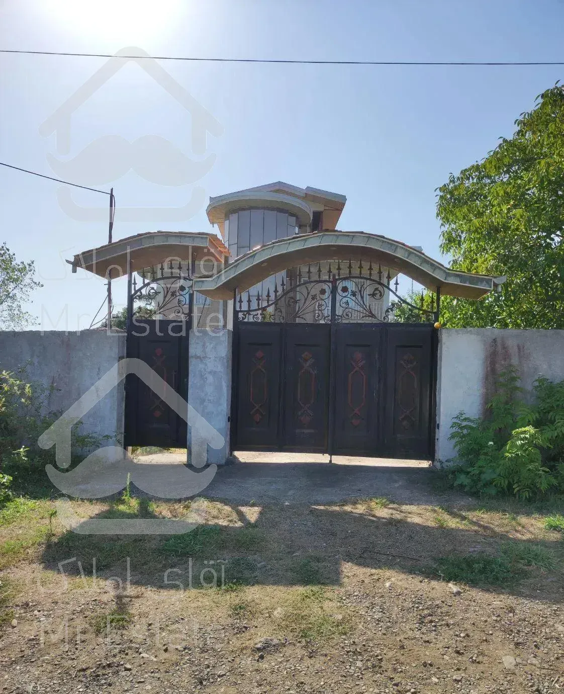 ۸۹۰ متر باغ ۲۴۰ متر زیربنا فول امکانات اوشیان