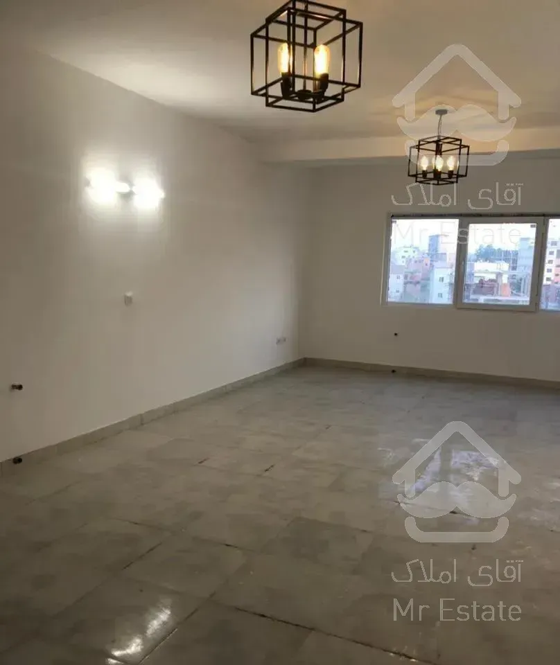 آپارتمان شهری نزدیک دریا ۱۱۱ متر لوکیشن