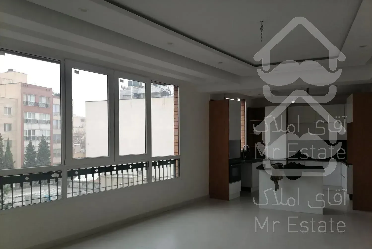 ۸۷ متر دو خواب ، قلهک