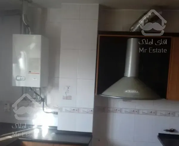 اپارتمانی 120 متر  همکف کامل پارکینگ