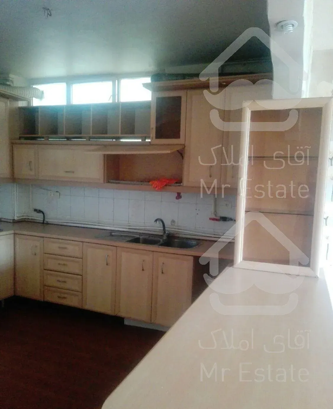 اپارتمان 100متری اردلان (علمی)