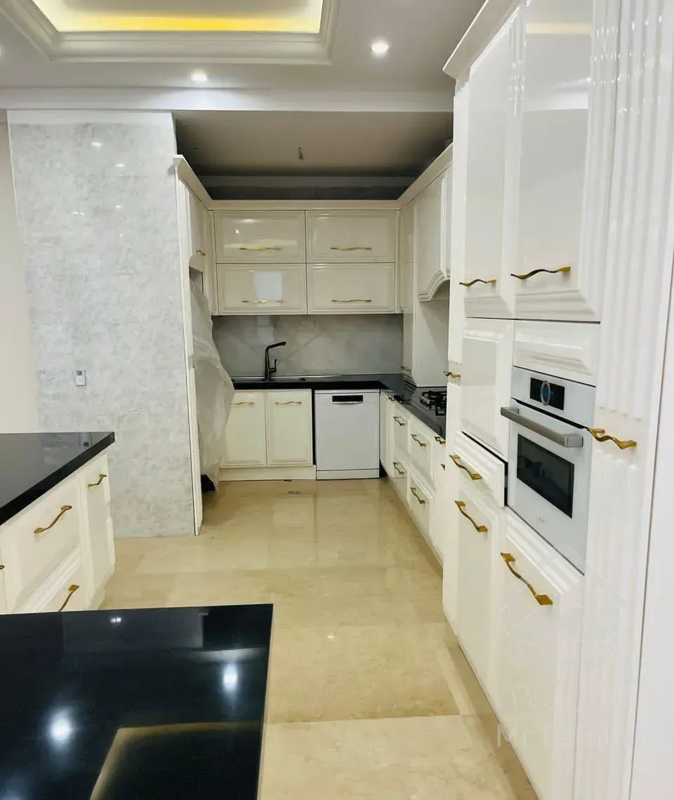 نیاوران ۱۰۰متر۲خواب نوساز فول معاوضه با