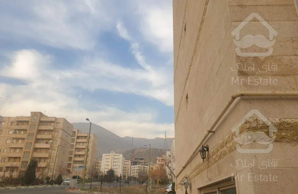 آپارتمان ۸۲ مترمربع ۲ خوابه سند تکبرگ طبقه ۴ از ۴