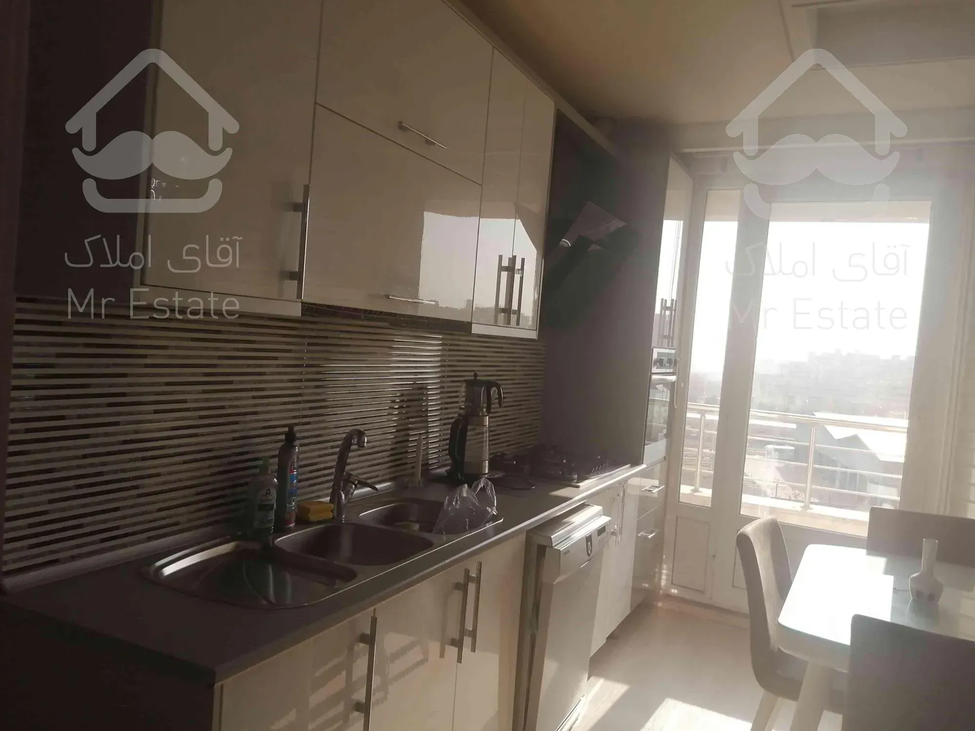 فروش اپارتمان *بازسازی شده ۲خوابه کم واحد*بلوار فردوس شرق