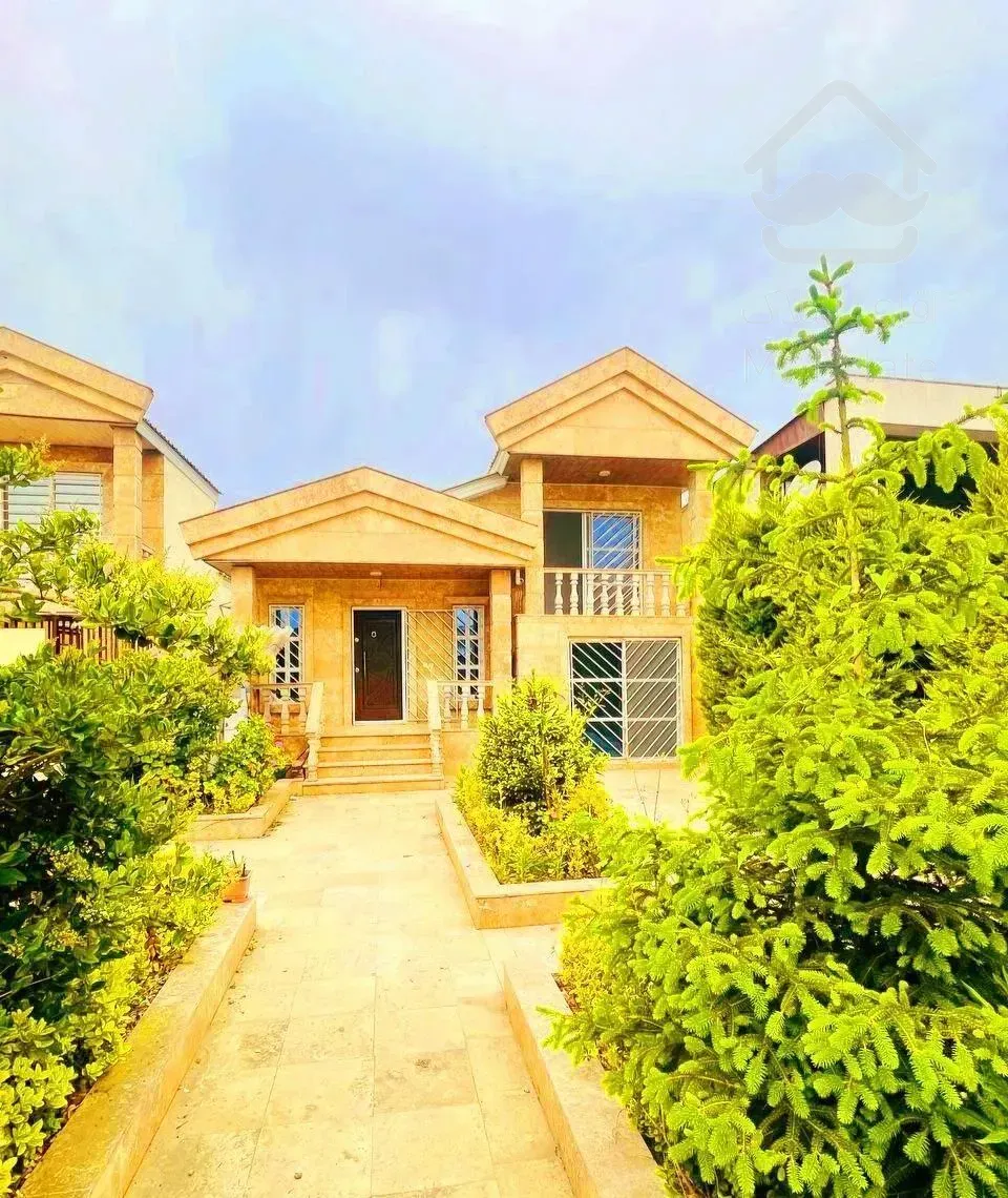 ویلاباغ زیبا۲۵۶مترفضاارام بخش پشت پارک جنگلی نور