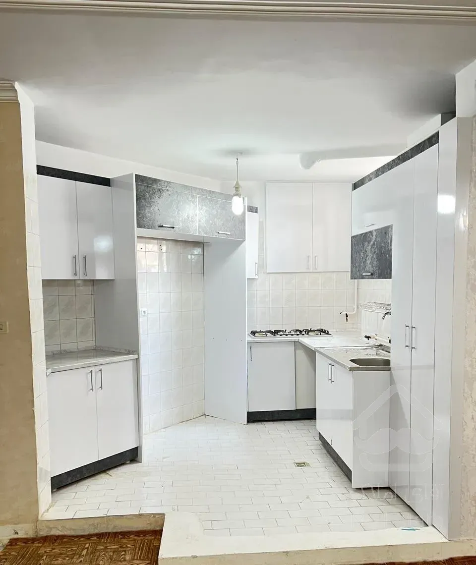 ۴۸متری همکف مجتمع نگین اندیشه (املاک جلال)