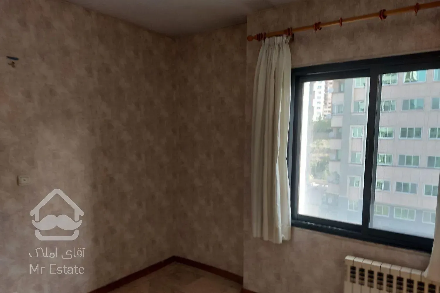 آپارتمان 130 متری 3 خوابه واقع در سعادت آباد،کوی فراز