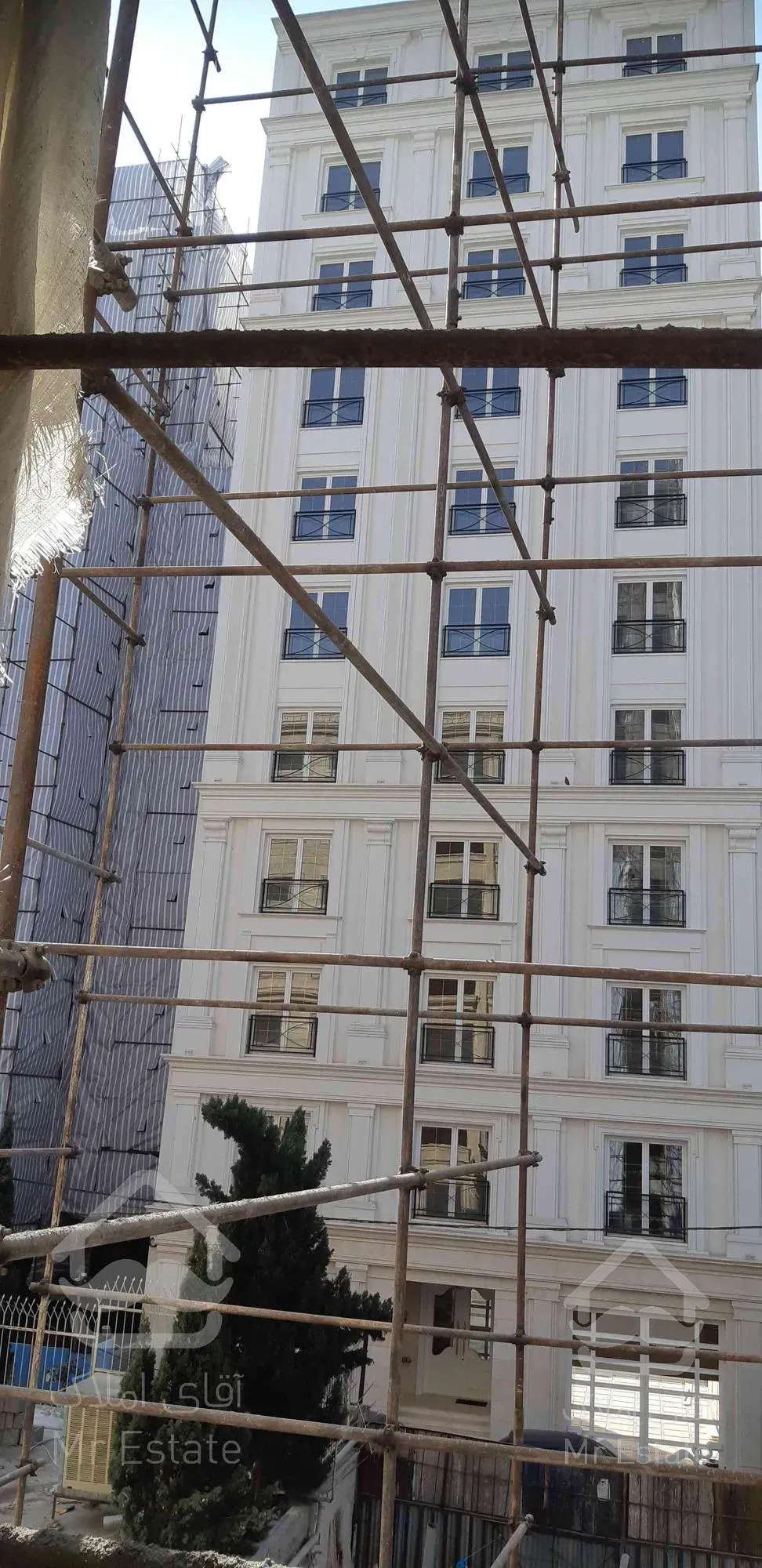 برج ۲۵۰متری در گلزار فول امکانات