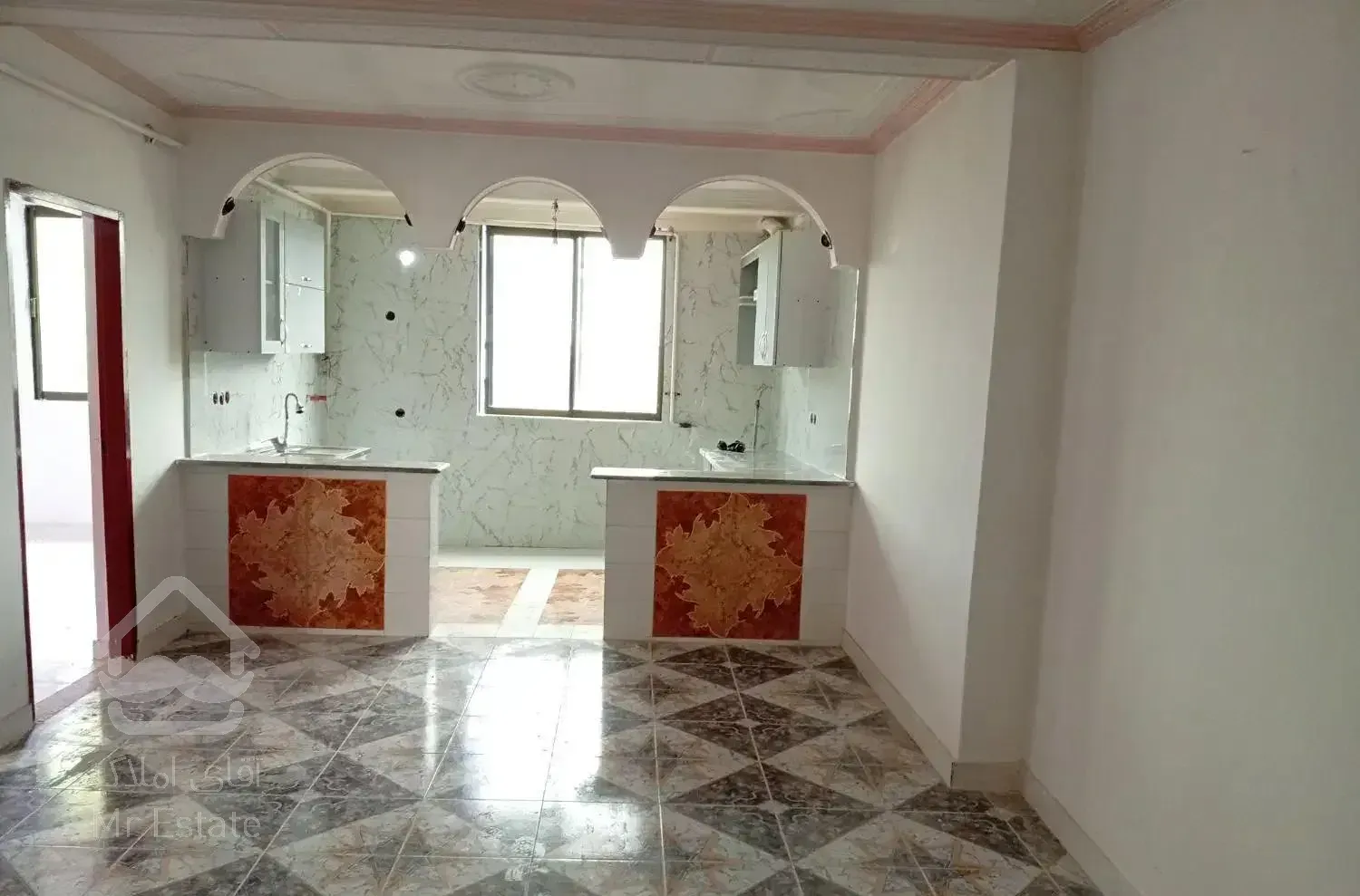 ۶۰۰رهن کامل ۸۰متر ۲خوابه خ رازی اول ۲۲بهمن ط۴