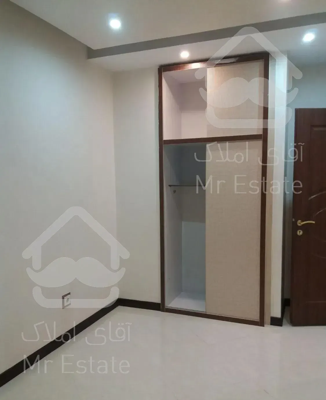 چیتگر برج مجلل خلبانان