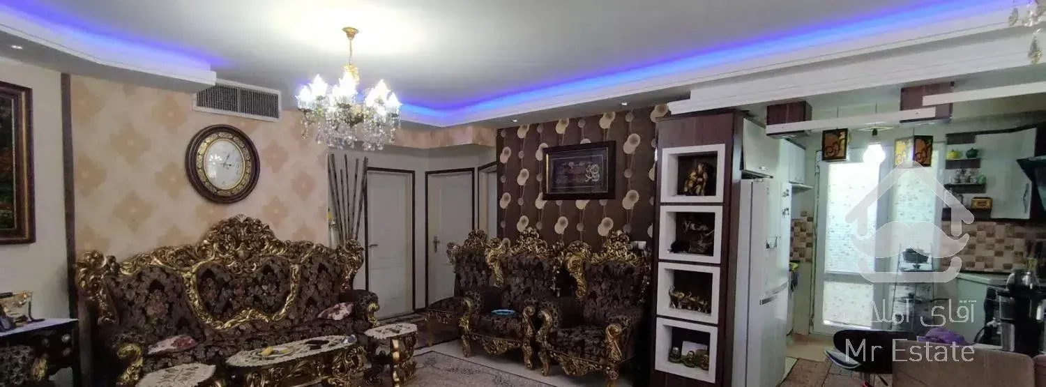 برج آفرینش 80متری