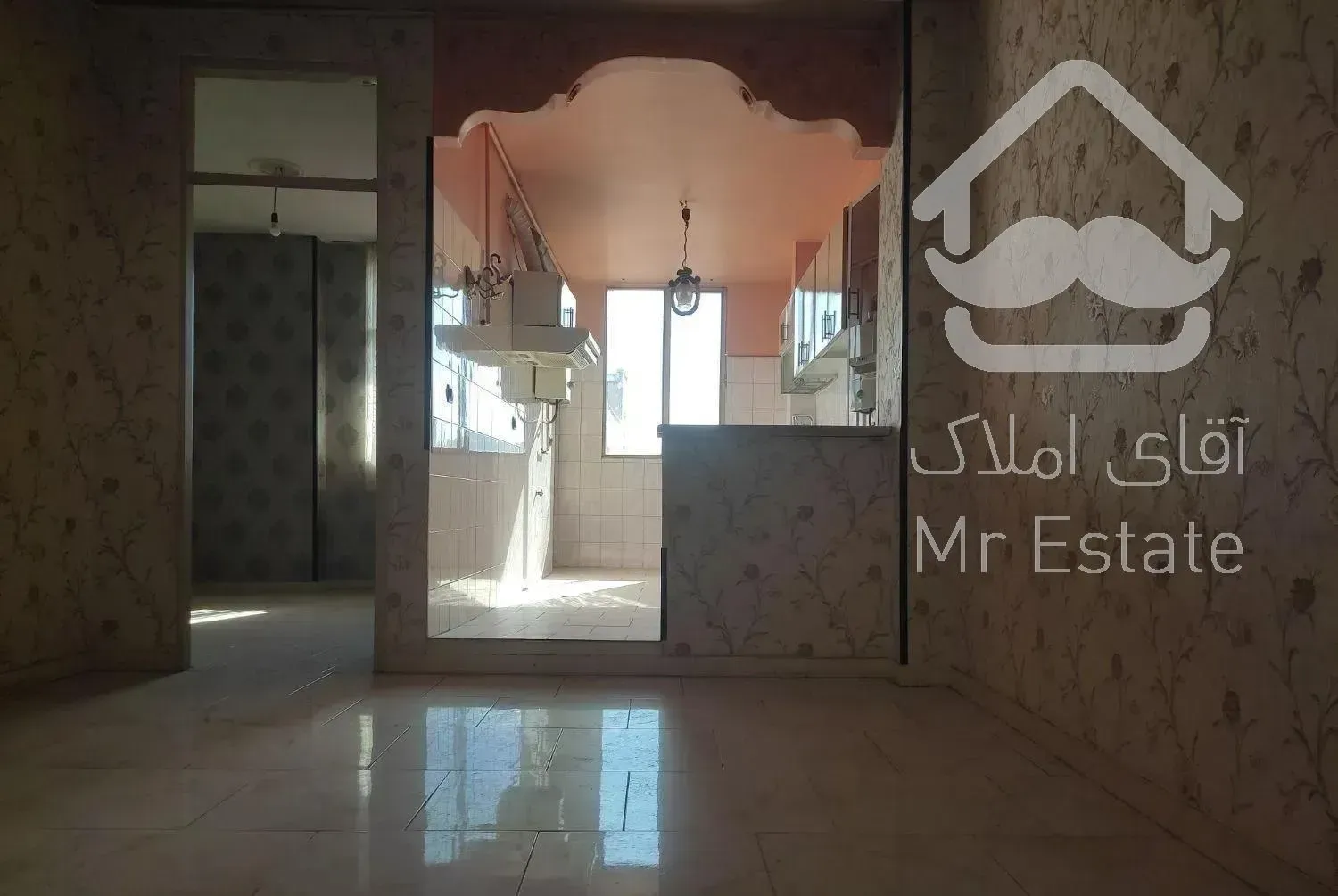 ۷۱متری تخلیه پارکینگ اختصاصی رو به نما چهارم شرقی