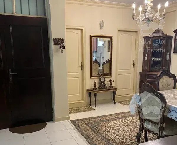 خانه ۲۲۰ متر زمین در۲ طبقه شمالی سعادت آباد