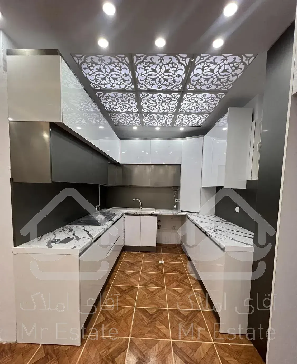 آپارتمان ۹۰ متری فاز ۶ پرند