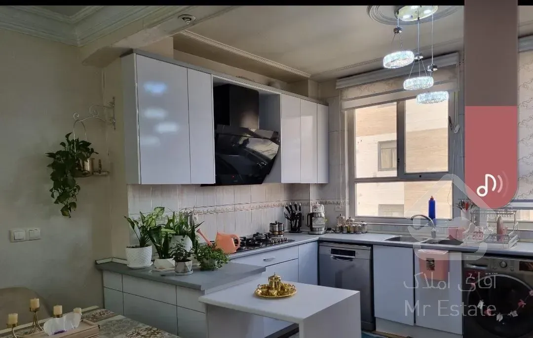 اپارتمان ۶۶ متری / دوخوابه/ بازسازی شده /غرق نور