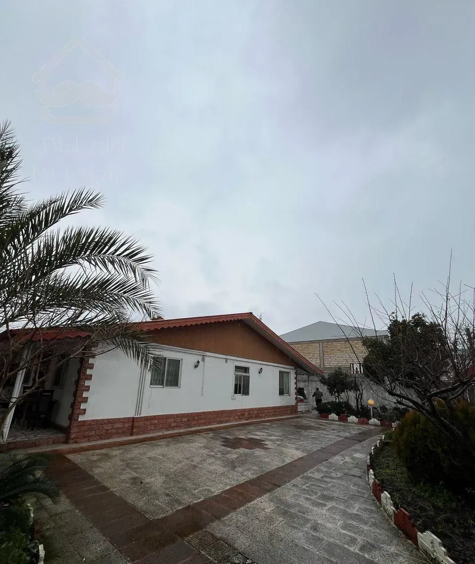 خانه ویلایی سنددار رو به روی دهکده ساحلی انزلی