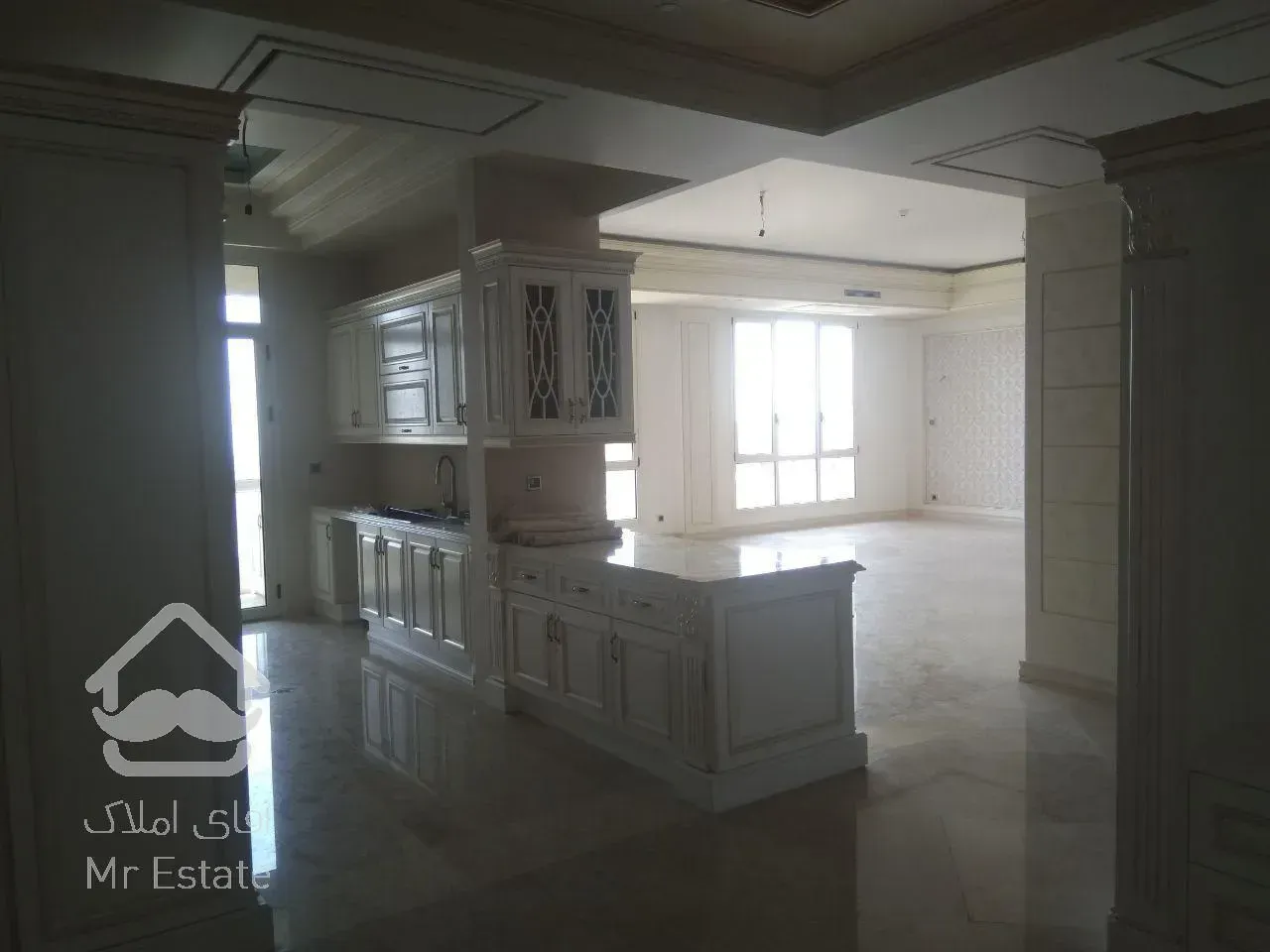 خرید 215 متر در فرمانیه