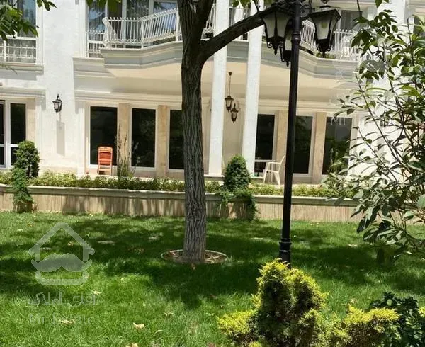 فرشته ٢٢٠ متر