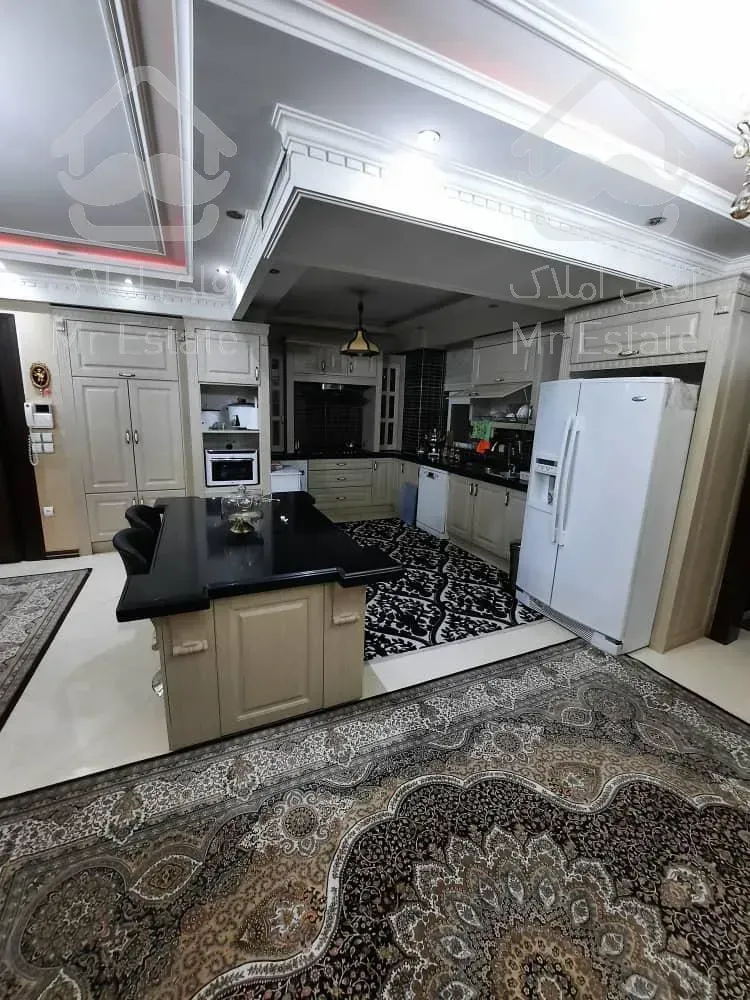 150مترآپارتمان 5ساله واقعی 2پارکینگ آیت الله کاشانی