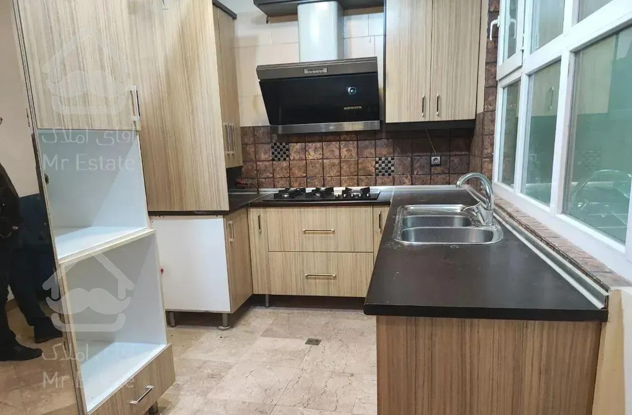 ۶۵متر سمت پارک