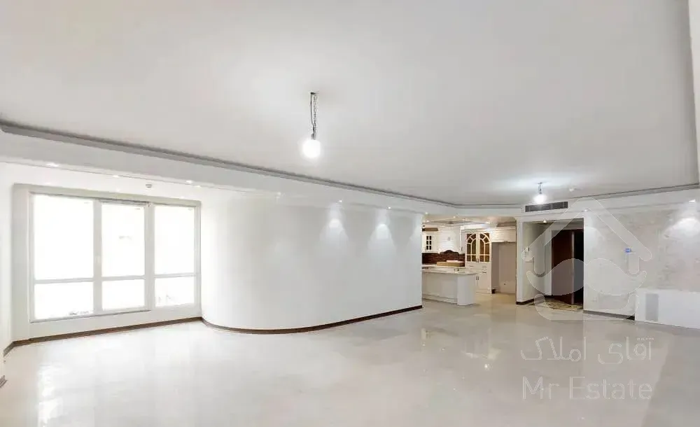 پاسداران/130متر2خواب/حیاط مشجر/پارکینگ/مجرد موجه