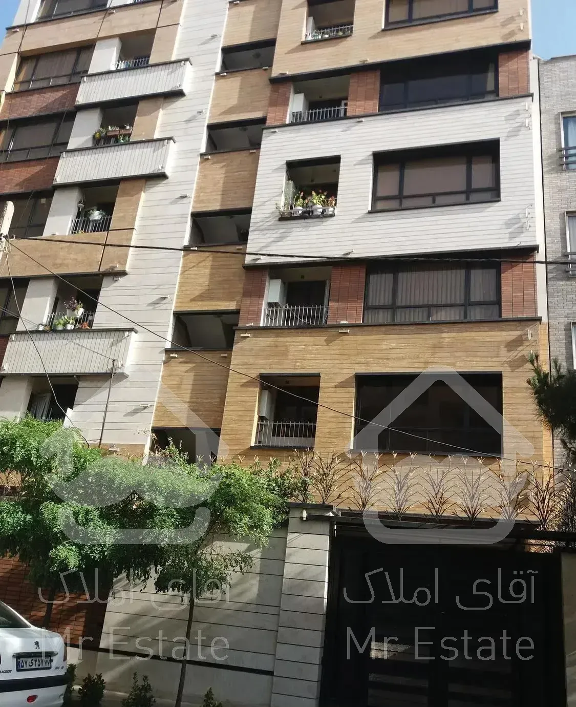 آپارتمان  سه خوابه ۱۳۰ متری پونک