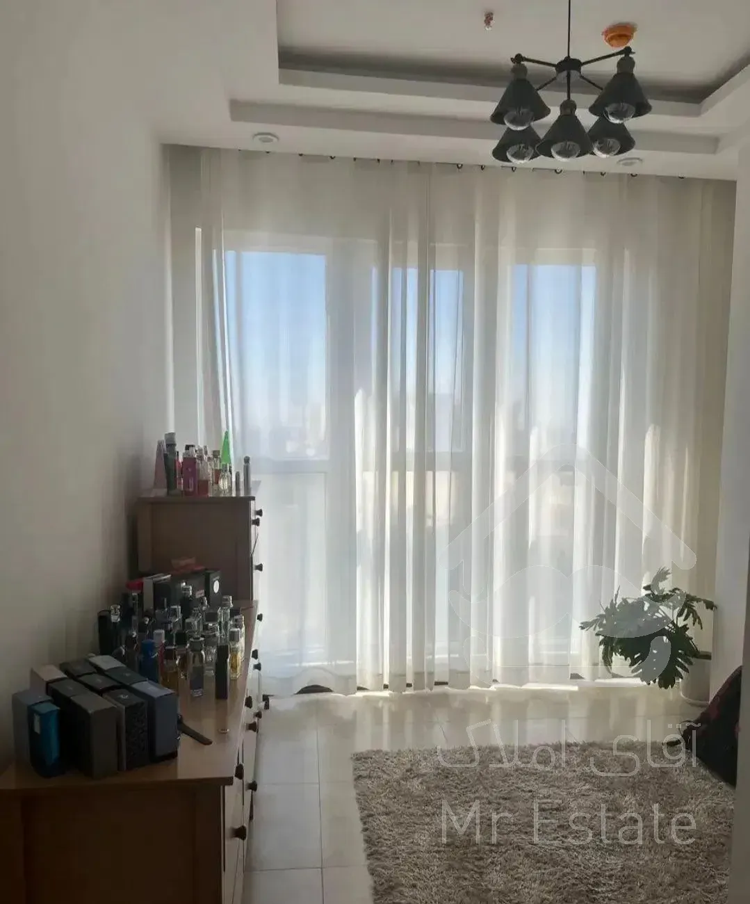 خانه شما اینجاست*فروش آپارتمان ۹۰ متری ۳راه نشاط*