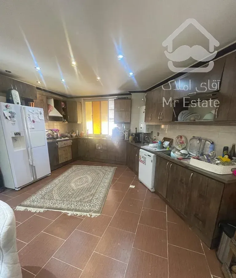 اپارتمان ۱۴۰ متری شهید یوسفیان