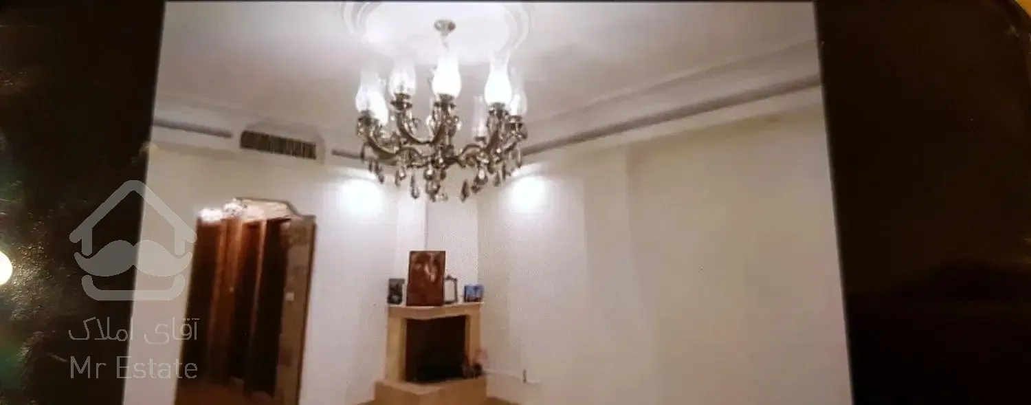 اپارتمان ۸۵متری شیک و تمیز فول