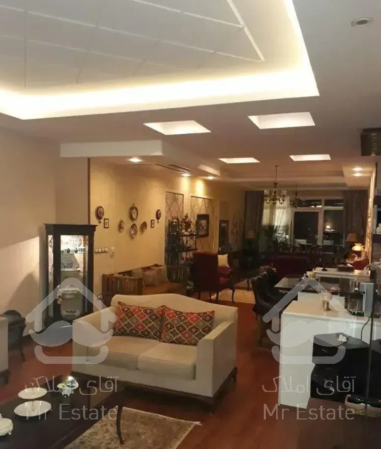 جماران ۱۶۰ متر طبقه دوم ۳ساله