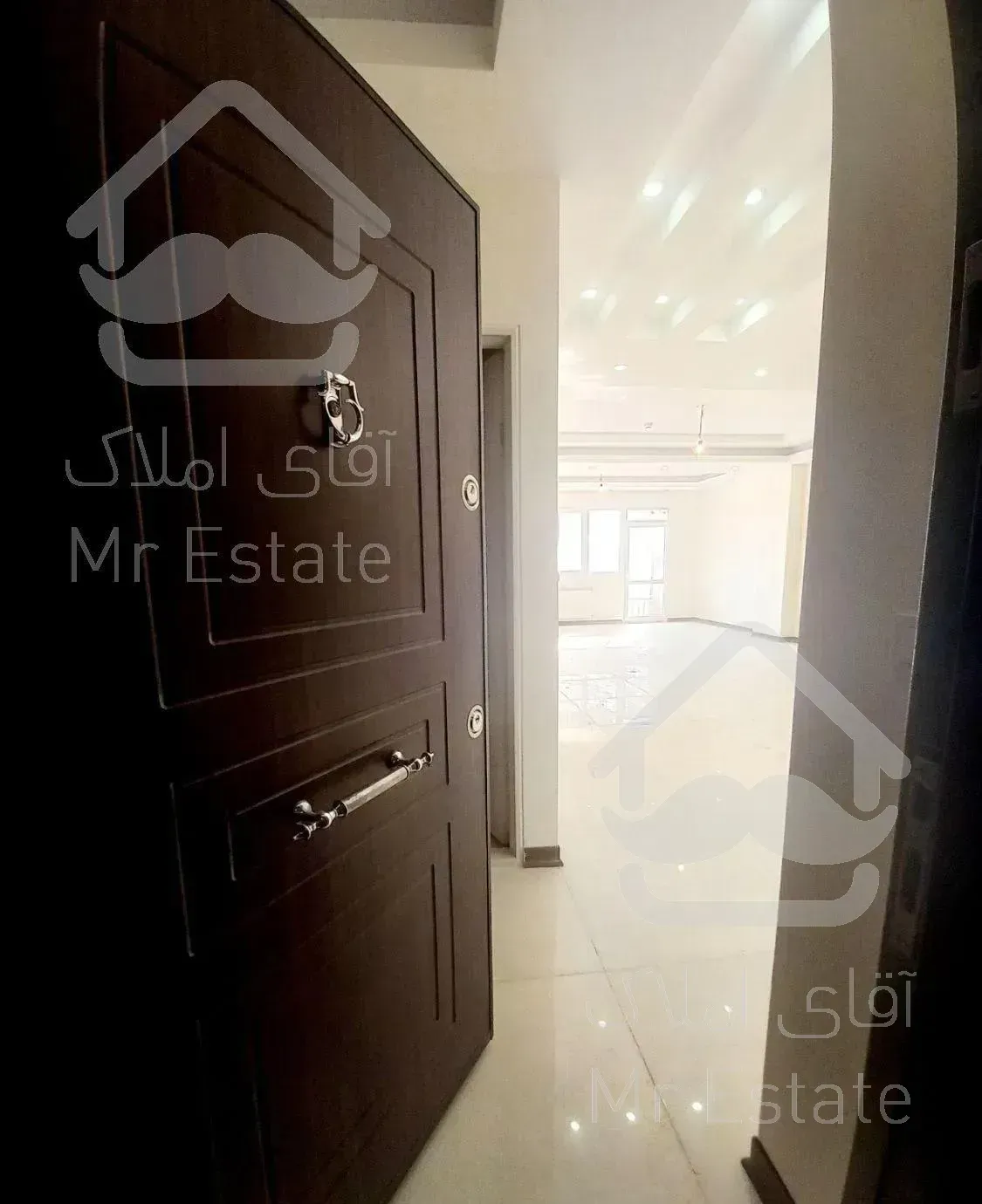 آپارتمان ۱۰۰متر سالن پرده خور نوساز بلوار اسدی