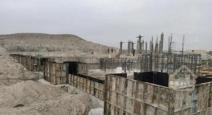 پیمانکاری وساخت وساز با نازک کاری