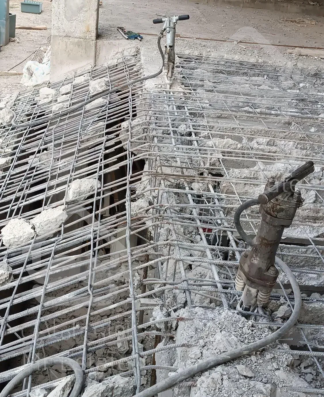 بتن کنی با کمپرسوروسند بلاست سیار وکاترزنی