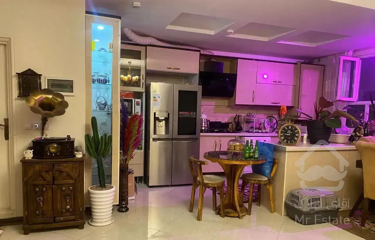 ۹۰ متری دو خواب شهرزیبا رحمانی جنوبی مجتمع