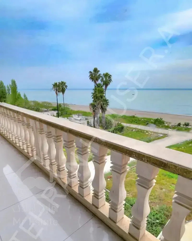 ۱۳۵ متر  پلاک یک دریا  بهترین فرعی جمهوری