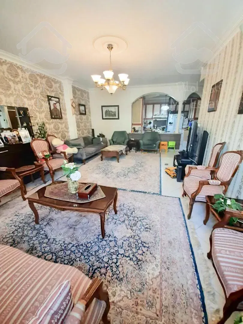 ۱۰۰متر آپارتمان واقع در صادقیه گلها