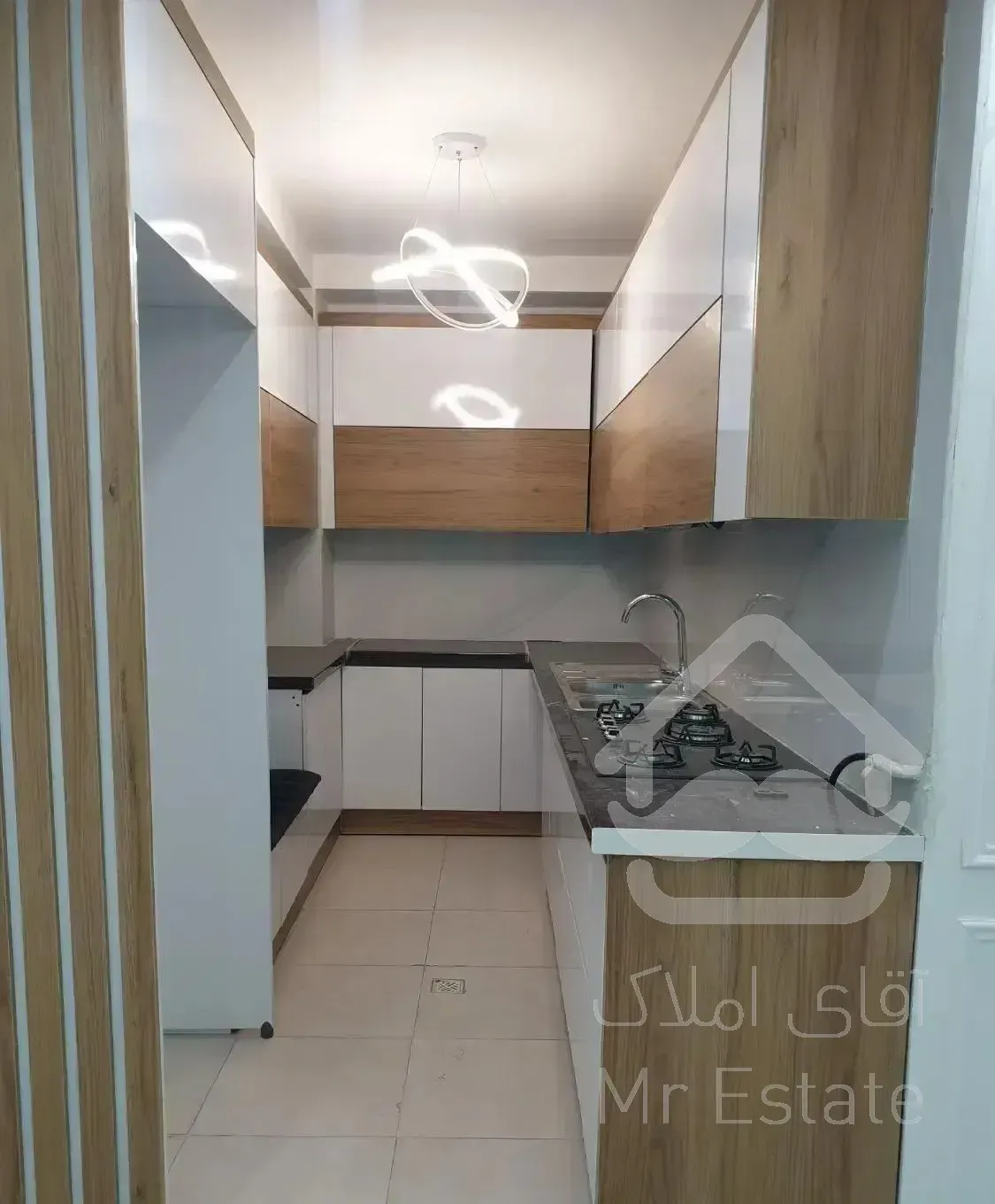 کاشانی/ژورنالی/کم واحد/۴۴ متر/ طبقه اول