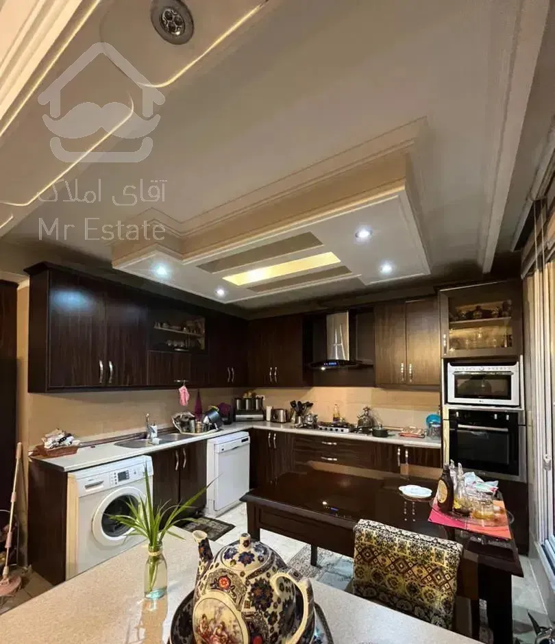 ۱۷۱متر ۱۸ساله فرعی زوج ( بسیار فروشنده ) گیشا