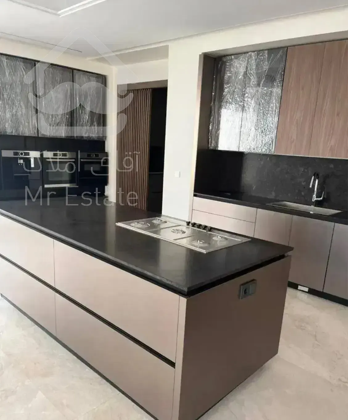 ۲۴۰ متر/۳ خواب / تراس قابل چیدمان / Full مشاعات