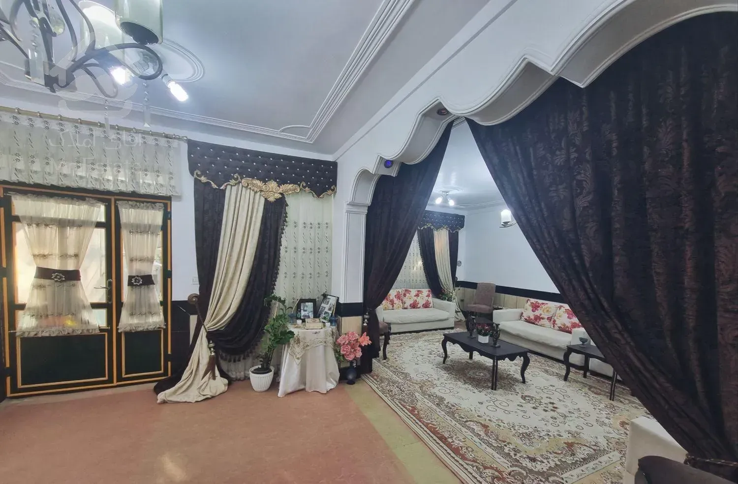 فروش خانه ویلایی ۱۴۵ متری همراه با سوئیت