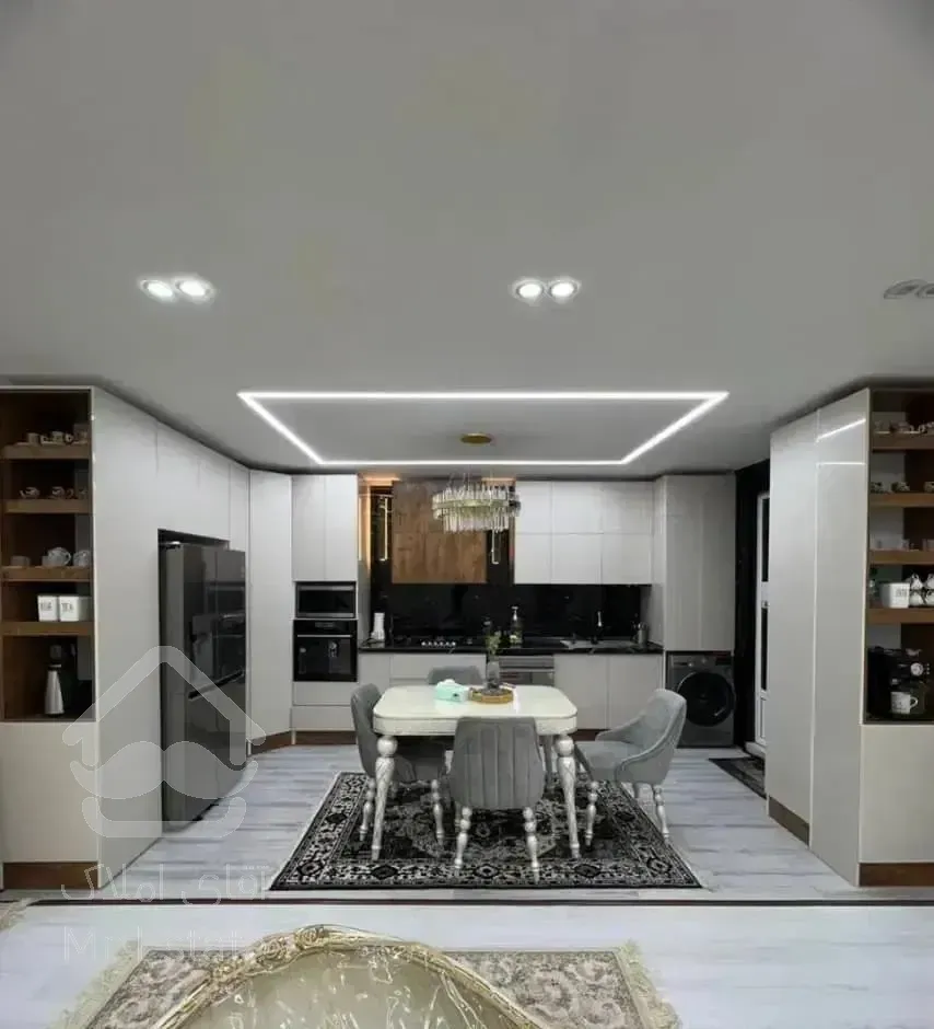 200متری/تک واحد/غربی/فول امکانات