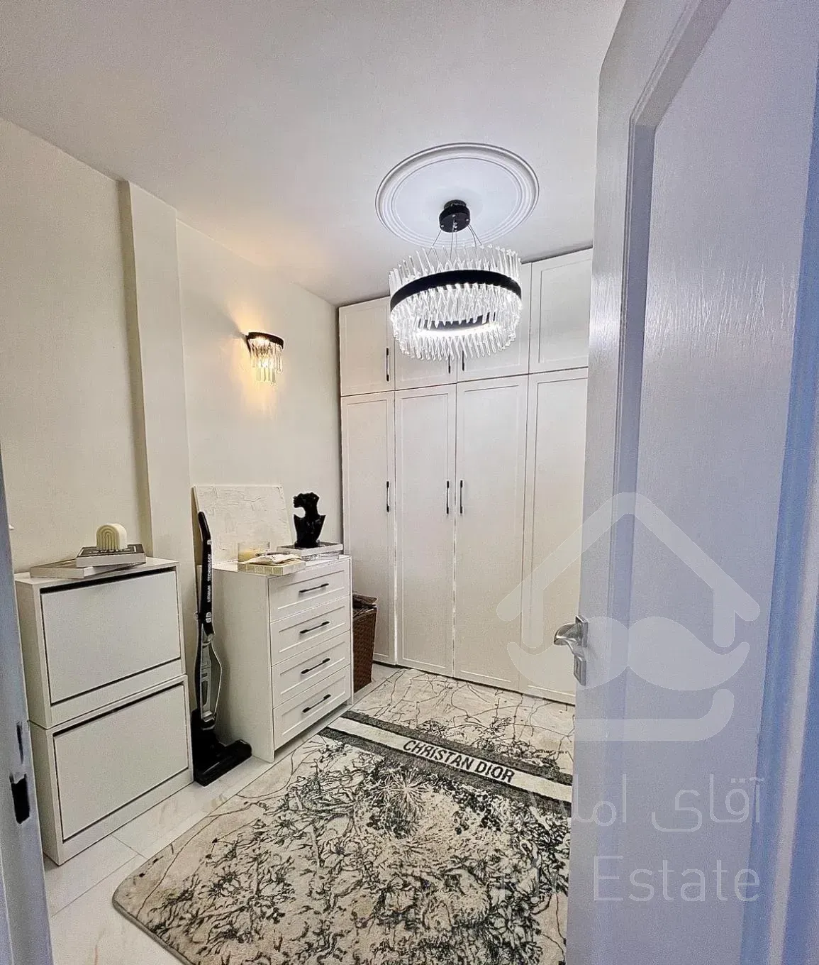 واحد 93 متری تک واحدی استتثنایی (زیرقیمت)