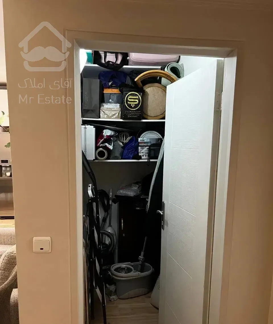 87 متری بازسازی شده غرق نور