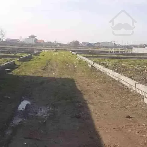 زمین در نزدیکی دریا