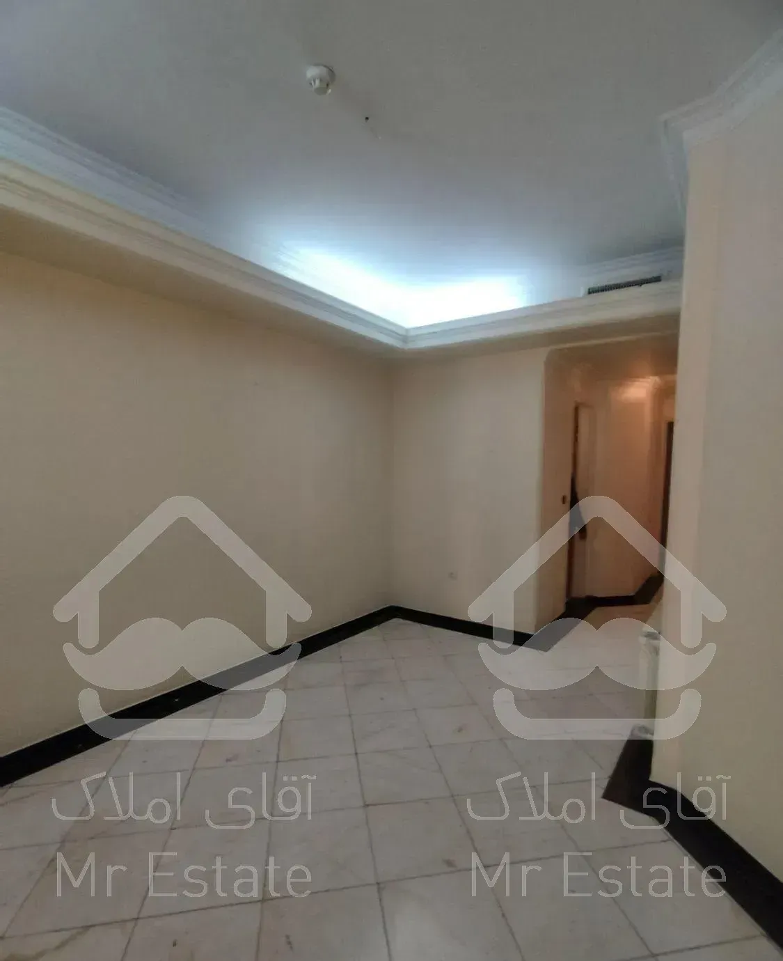 ۱۶۰ متر سه خوابه لوکیشن  نزدیک ولیعصر